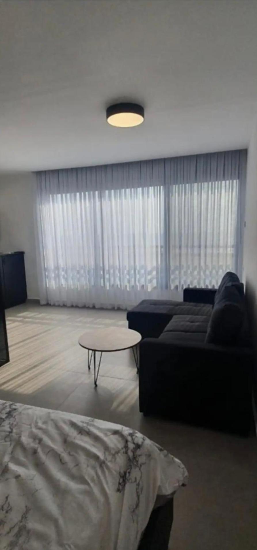 Ryo 11 דירת נופש חדשה על חוף הים נוף לים Apartment Bat Yam Ngoại thất bức ảnh